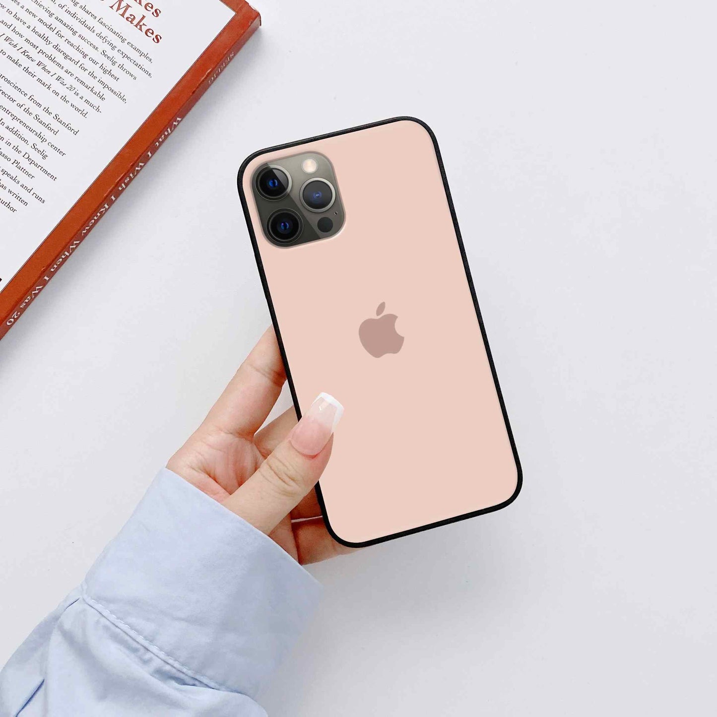 Trendy Simplicity: Fashion Print Glass Cover
