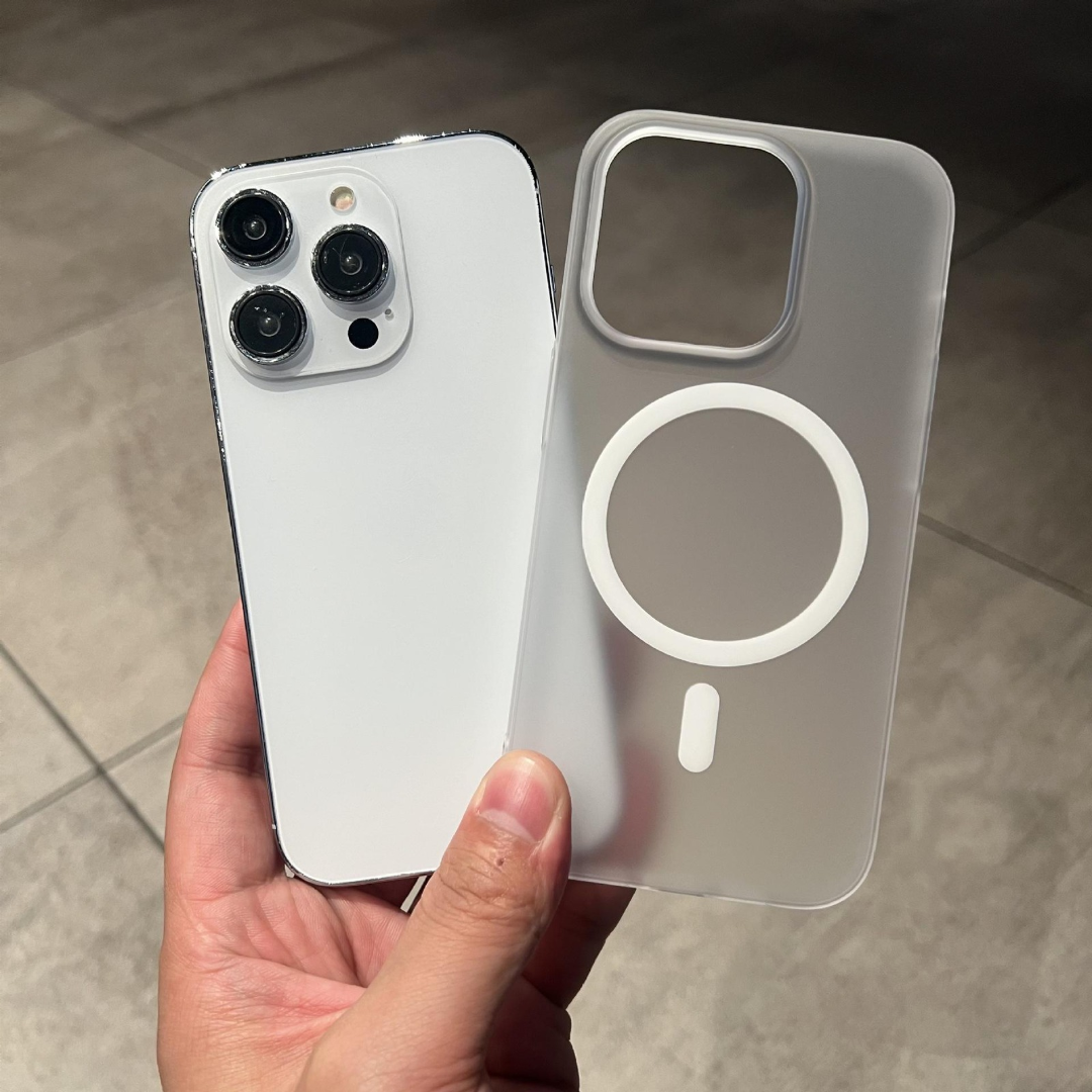 Premium Paper Texture MagSafe Case - iPhone 13 Pro